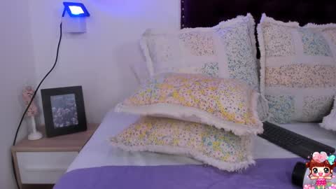 Snapshot of khloe_cutee chatting on 12/28/24, 11:16 Khloe Cute online show from 12/28/24, 11:16