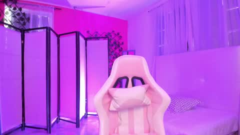 Khloe online show from 10/03/25, 12:46