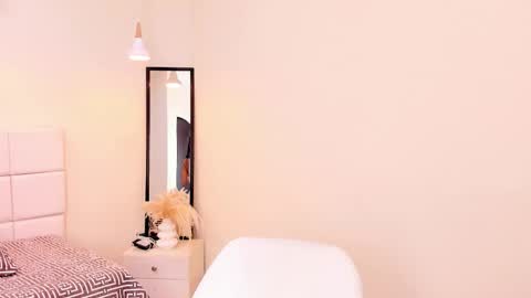 Khloe online show from 02/04/26, 02:23