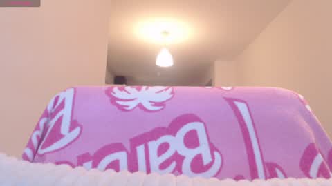 Snapshot of khloe_star chatting on 01/28/25, 04:41 Khloe online show from 01/28/25, 04:41