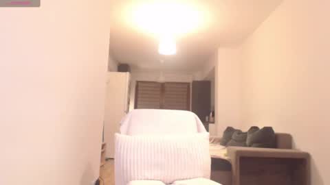 Snapshot of khloe_star chatting on 02/23/25, 06:12 Khloe online show from 02/23/25, 06:12