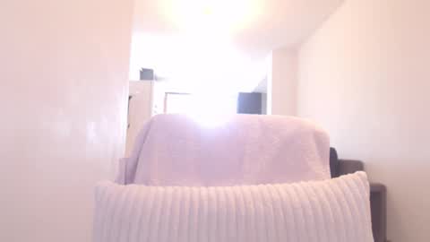 Snapshot of khloe_star chatting on 09/24/25, 10:51 Khloe online show from 09/24/25, 10:51