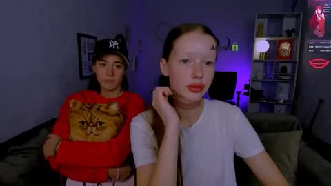 Snapshot of khloebeauty chatting on 10/09/25, 07:45 khloebeauty online show from 10/09/25, 07:45