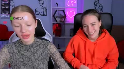 Snapshot of khloebeauty chatting on 10/10/25, 07:13 khloebeauty online show from 10/10/25, 07:13