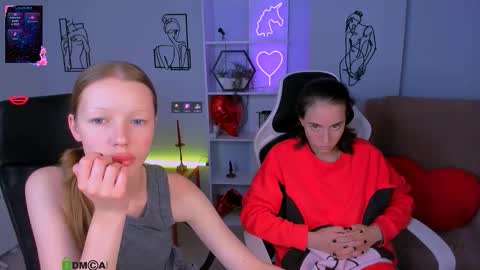 Snapshot of khloebeauty chatting on 10/12/25, 07:02 khloebeauty online show from 10/12/25, 07:02