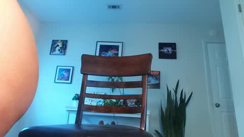 Khloe online show from 09/30/25, 07:08