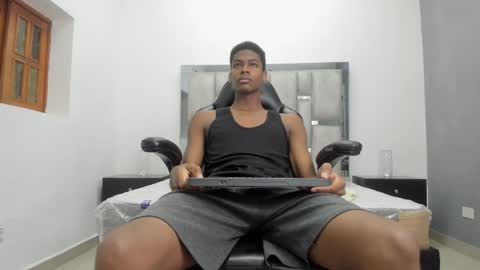 Snapshot of khris__evans chatting on 04/18/26, 11:14 Kris Evans online show from 04/18/26, 11:14
