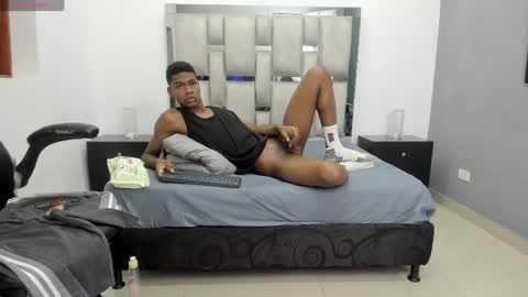 Snapshot of khris__evans chatting on 04/23/26, 12:29 Kris Evans online show from 04/23/26, 12:29