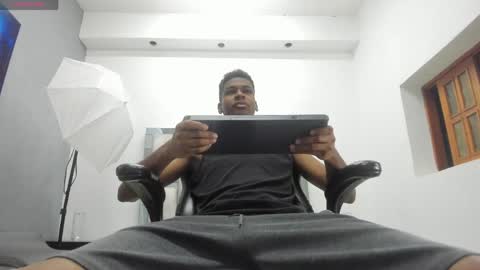 Snapshot of khris__evans chatting on 05/11/26, 11:05 Kris Evans online show from 05/11/26, 11:05