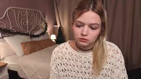 Kiana online show from 12/15/25, 05:44