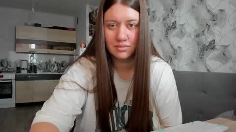 kianna_dior_ online show from 01/16/26, 08:51