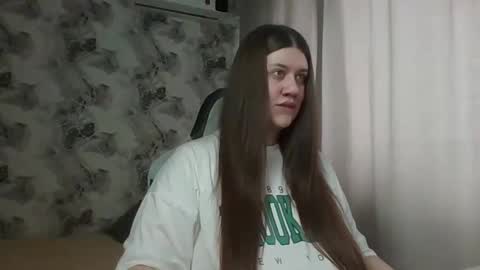 kianna_dior_ online show from 02/09/26, 09:46