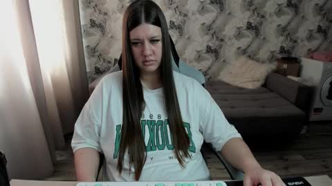 kianna_dior_ online show from 02/22/26, 08:46