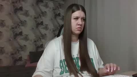 kianna_dior_ online show from 02/28/26, 12:17