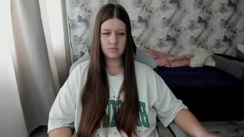 kianna_dior_ online show from 06/29/26, 09:37