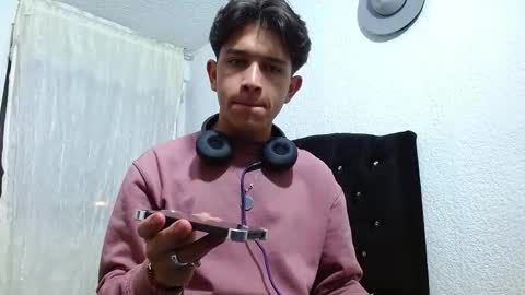 Adrian  Chlloe online show from 09/30/25, 02:38