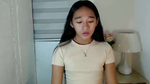 i love bella online show from 12/18/24, 02:10