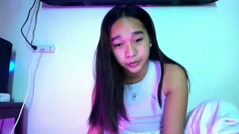 i love bella online show from 11/25/25, 06:35