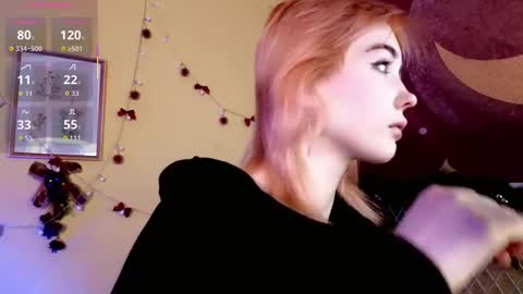 Snapshot of kiara_dream chatting on 01/17/26, 10:02 Kira online show from 01/17/26, 10:02