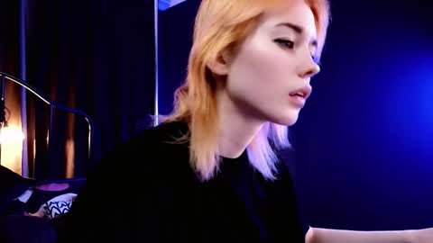 Snapshot of kiara_dream chatting on 02/09/26, 10:36 Kira online show from 02/09/26, 10:36