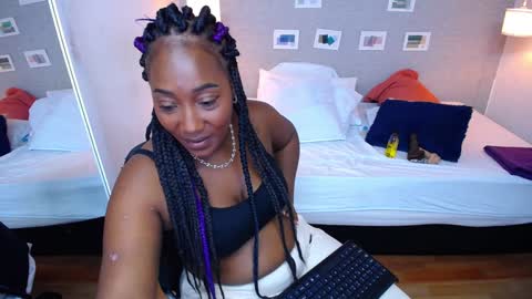 Kiara online show from 01/28/25, 12:15
