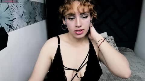 KIARA FOX online show from 12/16/25, 08:25