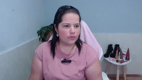 Snapshot of kiara_scottt chatting on 01/07/25, 05:01 Kiara online show from 01/07/25, 05:01