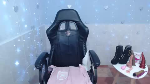 Snapshot of kiara_scottt chatting on 01/18/25, 07:59 Kiara online show from 01/18/25, 07:59