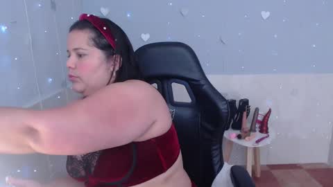 Snapshot of kiara_scottt chatting on 02/12/25, 08:59 Kiara online show from 02/12/25, 08:59