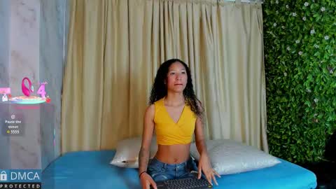Kiara Zahiri online show from 09/20/25, 11:11