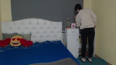 Kara online show from 11/11/25, 07:36