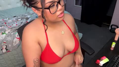 kiaradanielaxx online show from 09/24/25, 02:37