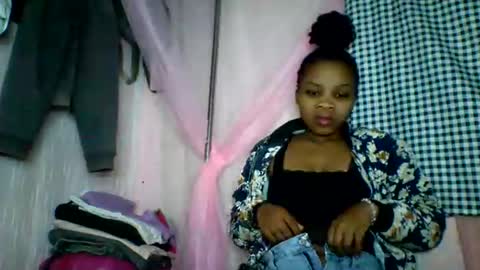 Snapshot of kiarah_69 chatting on 06/11/26, 02:53 kiarah 69 online show from 06/11/26, 02:53