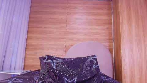 Snapshot of kiaralopez_ chatting on 05/16/26, 10:36 kiaralopez_ online show from 05/16/26, 10:36