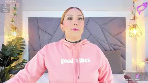 kiarha  online show from 09/10/25, 11:21