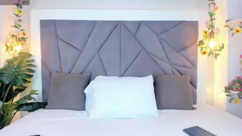 kiarha  online show from 11/11/25, 03:06