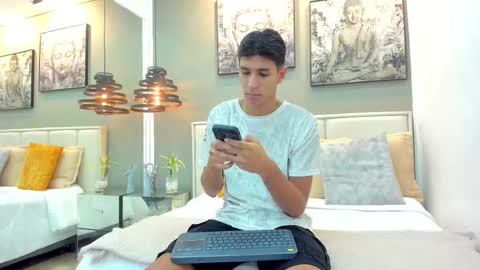 Kieran Derek online show from 12/17/25, 03:12