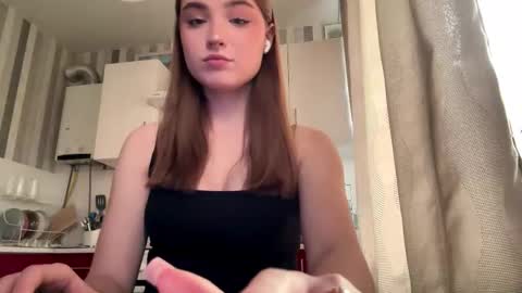 Ola my name is Lissa  Lets hit 10 Thumbs Up together   online show from 03/09/26, 01:59