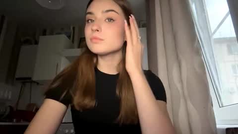 Ola my name is Lissa  Lets hit 10 Thumbs Up together   online show from 03/29/26, 03:01