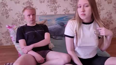 Snapshot of kii_wii chatting on 09/10/25, 10:15 Stacy and Edward online show from 09/10/25, 10:15