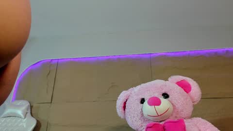 Snapshot of kiimcooper chatting on 01/25/25, 10:08 KIM COOPER online show from 01/25/25, 10:08