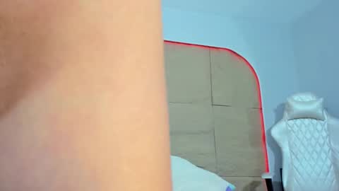 Snapshot of kiimcooper chatting on 03/12/25, 10:16 KIM COOPER online show from 03/12/25, 10:16