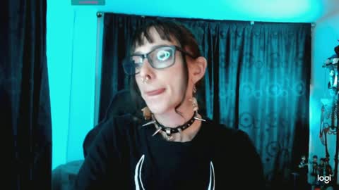 Snapshot of kiizzukyuwu chatting on 02/26/25, 01:11 Kizuky online show from 02/26/25, 01:11