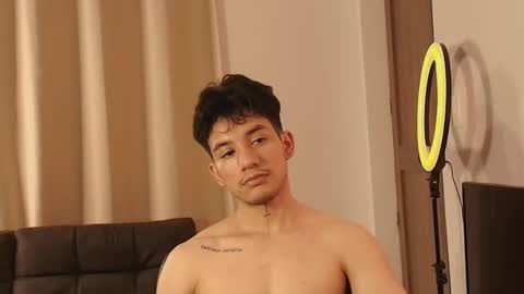 kikeruiz 19 online show from 11/11/25, 01:49