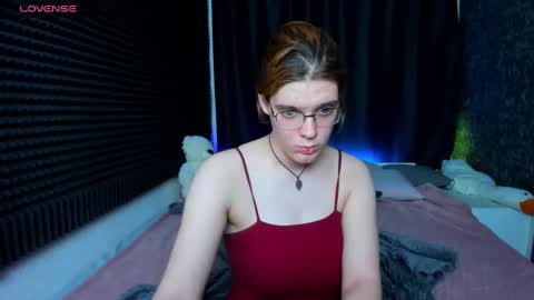 Kiki online show from 01/21/25, 04:16