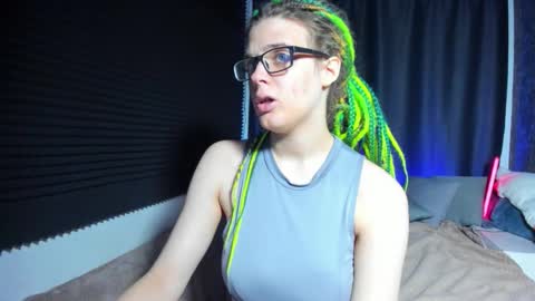 Kiki online show from 10/02/25, 10:00