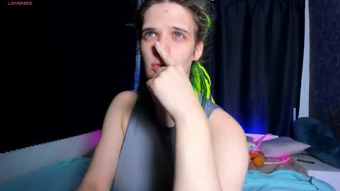 Kiki online show from 11/09/25, 10:35