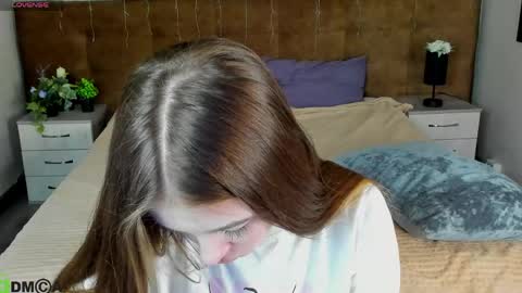 Kiki online show from 04/28/26, 02:27