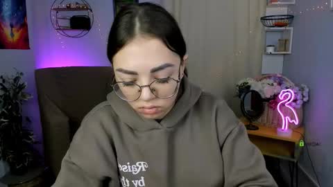 kiki_swan online show from 01/19/26, 06:50