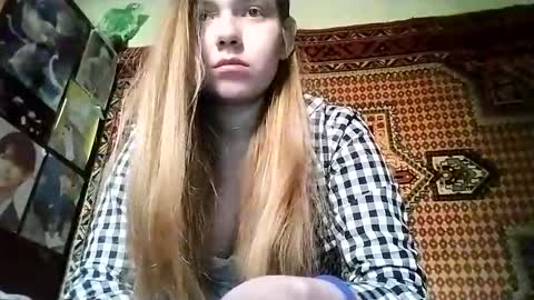 kikibang_ online show from 10/23/25, 08:13